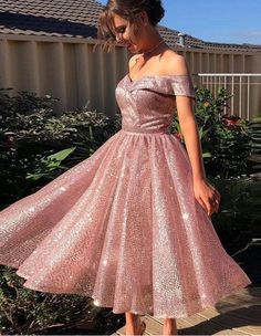 Elegant Sparkly Off Shoulder Rose Gold Cocktail Dress. It is sexy, comfy and classy. Good for formal and party wear. For elegant ladies, teens and women. It is street style and fitted in any outfit. Pink Prom Dresses Short, Strapless Homecoming Dresses, Pink Homecoming Dress, 파티 드레스, Sequin Prom Dress, Graduation Dresses, Cocktail Gowns, Pink Prom, Short Prom Dress