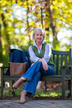 Make Your Wardrobe Enjoyable- Style Tips for Women Over 50 Wardrobe Essentials List, Got 7, Tips For Women, Style Inspiration Fall, Travel Workout, Women Over 50, Confident Woman