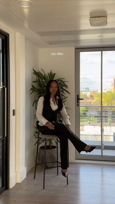 Lawyer Outfit Casual, Baddie Lawyer Outfits, Businesses Outfits Women, Solicitor Outfit Woman, Lawyer Fashion Black Women, Me In 50 Years Outfit, Business Casual Black Women Outfits, Business Woman Aesthetic Black Women, Office Vixen Outfits