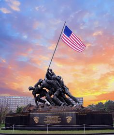 Us Marines Aesthetic, Crucible Candle, Usmc Retirement, Iwo Jima Memorial, Marine Special Forces, American Stuff, Patriotic Projects, Dream Jobs, Vietnam Vets