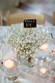 Candles And Flowers, Wedding Jars, Simple Wedding Centerpieces, Breath Flowers, Babies Breath, Wedding Table Plan, Mason Jar Wedding, Wedding Reception Tables