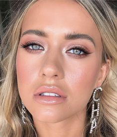 Light Bright Makeup, Daytime Makeup Looks For Brown Eyes, Daytime Looks Make Up, Mary Kay Wedding Makeup, Wedding Makeup Daytime, Bridal Lipstick Colors Brides Wedding Makeup, Daytime Makeup Looks Natural, Wedding Day Makeup Blonde, Bridal Makeup Romantic Glam