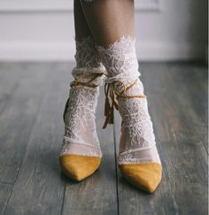 White Lace Socks - Bridal Lace socks - Sexy Socks - White socks - White tulle socks - Fashion socks Tulle Socks, Stylish Socks, Moda Chic, Socks And Heels, Lace Socks, Sirius Black, Mode Inspo, Designer Socks, Fashion Socks