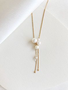 LONG LASTING AND DURABLE FREE SHIPPING ON ALL U.S ORDERS SAFE AND SECURE ONLINE SHOPPING MATERIALS: - 18k gold chain - Akoya pearls DETAILS: - Akoya pearls size: 3-7mm - Adjustable chain length: 16''-18'' - Pearl luster: superior - Pearl quality: minor blemish with at least 90%-95% surface clean - Pearl shape: perfectly round CARE INSTRUCTION: ***Gemstone and pearl are very fragile materials than others and need to be handled with care. As a general rule, if you're unsure about whether it's a go Unique Pearl Necklace, Pearl Cluster Necklace, 18k Gold Chain, Pearl Cluster, Cluster Necklace, Jewellery Ideas, Funky Jewelry, Akoya Pearls, Pearl Size