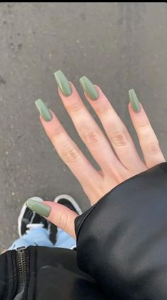 Get ready to hear tons of “Your nails!” I’ve rounded up the best fall 2024 nail trends to get your nails primed for sweater weather and beyond. #black #nail Summer Nails Diy, Natural Nail Shapes, Girls Nail Designs, Green Nail Designs, Nude Nail Designs, Green Nail, Nail Care Routine, Dope Nail Designs