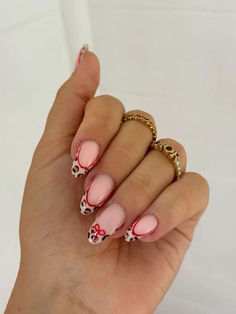 Follow @leminimacaron for more inspo 💅 Photo credits: unknown. #Leminimacaron #nails #gelnails #diynails #tutorial #nailinspo #summernails #nailtrends #viralnails #cleangirlaesthetic #funnybunny #haileybiebernails #almondnails #gelx #shortnails #oldmoney #bubblebath #opi #glazednails #trending #ootd #beauty #gelpolish #summer2024 #nailart #influencernails #easynails #selfcare #manicure #pedicure #chromenails #mirrornails #pearlnails #simplenailart #auranails #colorfulnails #neonnails Holiday Almond Nails Summer, Paris Hilton Nails, Holiday Nail Inspo Summer Short, Summer Biab Nails 2024, Ibiza Nails 2024, Almond Nail Inspo 2024, Summer Biab Nails, Funky French Tip Nails, Red Cheetah Nails