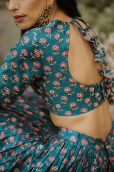 Croptop Lehenga Designs Latest, Teal Blue Lehenga, Printed Lehenga, Lehenga Blouse Designs, Gaun Fashion, Blue Lehenga, Sari Blouse Designs, Blouse Designs Indian