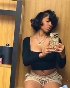 Pressed Natural Hair, Silk Press Natural Hair, Natural Hair Short Cuts, Short Hair Black, Quick Natural Hair Styles, Short Sassy Hair, Pretty Hair Color, Sassy Hair, Dope Hairstyles