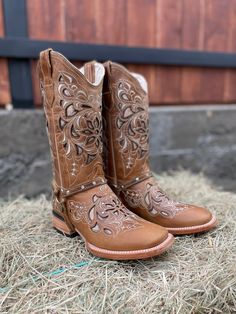 100% Leather Leather Soles Leather Stacked Heels Square Toe Hand Crafted Full Cowhide Leather Lining Dressy Cowboy Boots, Mexican Botas, Womens Square Toe Cowboy Boots, Cute Cowgirl Boots, Square Toe Western Boots, Bota Country, Western Shoes, Girl Boots, Embroidered Boots