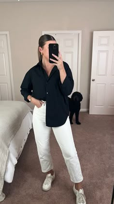 Simple Business Casual Outfits With Sneakers, Summer Outfit For Work Casual, Teachers Casual Outfits, La Business Casual Outfits, Blundstone Business Casual Outfit, Sneakers Teacher Outfit, Chino Outfits Women's, Business Casual Outfits For Women Shoes, Spring Business Casual Outfits Mid Size