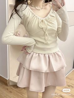 Coquette Outfits, Rare Features, Cute Skirt Outfits, Outfit Inspiration Fall, Girly Fashion, Fashion Poses, Dream Clothes