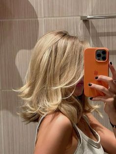 Blonde Hair Inspiration, Short Blonde Hair, Cut My Hair, Bad Hair, Aesthetic Hair, Layered Haircuts, Layered Hair, Hair Highlights