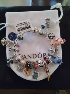 Pandora Bracelet Designs, Girly Bracelets, Desain Quilling, Wrist Jewelry, Jewelry Accessories Ideas, Dope Jewelry, Girly Accessories