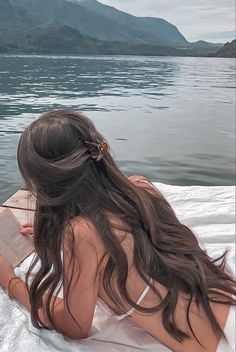 Maquillage On Fleek, Girl With Brown Hair, Hair Growth Serum, Vision Board 2023, Dark Brown Hair, Dream Hair, Beach Hair, Brunette Hair, Aesthetic Hair