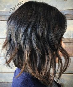 Short A Line Bob Wavy Bob Long, Messy Bob Haircut, Beige Blond, Thick Wavy Hair, Bob Hairstyles For Thick, Hair Balayage, Wavy Bobs