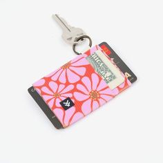 Elastic Wallet | Pink bubble gum wallet with floral design | Spring and Summer Gift Ideas Mommy And Me Swimwear, Thread Wallets, Minimal Wallet, Unique Wallets, Minimalist Cards, Wrist Lanyard, Lip Balm Holder, Mommy And Me Dresses, Utility Tote