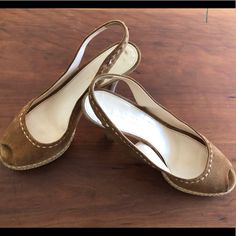 100% Authentic Lovely Suede Saddle Platform Toe, 4” Heel. Worn Only A Few Times Good Condition Shoes Prada, Prada Shoes, Suede Heels, Shoes Women Heels, Saddle, Prada, Shoes Heels, Size 6, Women Shoes