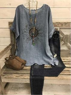 Casual Round Neck Gray Sun Flower Printed T-shirt Tshirt Outfit Plus, Vintage Tshirt Outfit, Vintage Daisy, Loose Top, Plus Size Vintage, Linnet, Daisy Print, Loose Tops, Crew Neck Shirt