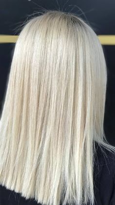 Solid Blonde Hair, Blonde Hair Tips, Baby Blonde Hair, Hair Pale Skin, Haute Hair, Blonde Hair Shades