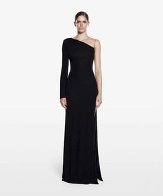 Chain-Embellished Backless Dress – Trend4us Black Dress And White Heels, Mother Of The Groom Dress, Long Dresses Elegant, Elegant Evening Gowns, Backless Maxi Dress, Women's Robe, Romantic Date, Backless Maxi Dresses, Black Evening Dresses