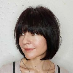 54%20Top%20Short%20Hairstyles%20for%20Thick%20Hair%20to%20Be%20More%20Manageable Hair For Thick Hair, Short Hair For Thick Hair, Thick Frizzy Hair, Short Layered Bob Haircuts, Hairstyles For Thick Hair, Short Hair Back, Thick Hair Cuts, Short Silver Hair, Layered Bob Haircuts