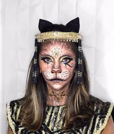 Makeup Illusions, Stylish Halloween Costumes, Egypt Cat, Artsy Makeup, Quick Costumes, Rhinestone Makeup, Diy Costumes Women, Horse Costumes, Scary Halloween Costumes