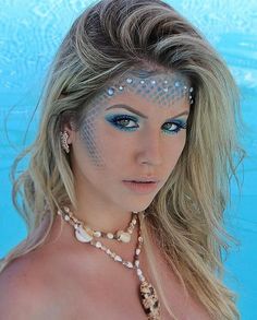 Mermaid Face Paint, Carnaval Make-up, Mermaid Makeup Halloween, Fantasy Make-up, Make Carnaval, Halloweenský Makeup, Halloween Make-up Looks, Mermaid Halloween Costumes, Make Up Foundation