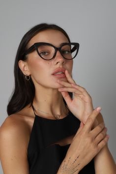 "Nice and stylish transparent pink, black, dark tortoise shell big cat eye glasses frames for women with fake or prescription lenses. Frame width 139 mm (5,47 inches) Bridge 17 mm (0,66 inches) Height 49 mm (1,92 inches) Temple length 145 mm (5,7 inches) We can install lenses without vision correction and according to your prescription. Lens prices vary by lens type, brand, and prescription. To order lenses according to your prescription, we need information: * Right eye * Left eye * Pupillary d Cute Glasses Frames, Glasses Outfit, Glasses Frames Trendy, Womens Prescription Glasses, Glasses Inspiration, Chic Glasses, Big Glasses, Funky Glasses, Prescription Glasses Frames