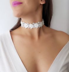 Lace pearl choker necklace - Radiate your beauty in this beautifully detailed Lace pearl choker necklace. Dress it up or dress it down its boho chic for any occasion. ------------------------------------♥ ♥♥ D E S C R I P T I O N ♥ ♥♥ --------------------------------------------------- ♥Choker Length : 12.5 inch ♥Width :0.5 inch ♥ pearl ♥Silver plated lobster clasp ♥ Includes a 2 inch ( 5 cm) extension chain for any adjustments ♥ The grunge boho choker is handmade ♥ Please measure your preferred Choker Patterns, Necklace Tattoo, White Choker, Tattoo Choker, Bridal Choker, Lace Choker, Flower Choker, Jewelry Flower, Boho Choker