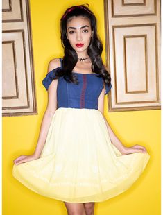 Disney Princess Snow White Dress Princess Dresses For Adults, Snow White Disneybound, Disney Princess List, Princess Ariel Dress, Snow White Halloween Costume, White Dresses Online, Snow White Dress, Tiana Dress, Princess Snow White