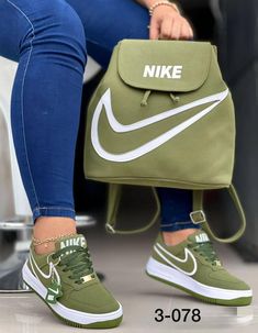 Nike Bag, Casual Shoes Women Sneakers, Nike Shoes Women Fashion, Nike Backpack, Shoes Outfit Fashion, Nike Air Shoes, Cute Nike Shoes, Nike Sneakers Women, Casual Sneakers Women