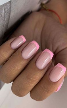 Pink Spring Nails 2024: Vibrant and Airy Designs featuring Floral Acrylic Artwork Nails In Pink, Pink French Nails, Acrylic French, Emerald Nails, Nails Minimalist, Short French, Minimalist Nail, French Tip Nail Designs, Pink Manicure