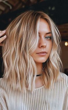 Keep your hair routine simple with these low-maintenance long bob hairstyles. Look fabulous without spending hours on your hair. #LowMaintenanceHair #LongBob #HairInspo Textured Long Bob Straight Hair, Blond Long Bob, Long Bob Blond, Long Blonde Bob, Blonde Long Bob, Long Layered Bob Hairstyles, Soft Blonde Hair, Long Bob Blonde, Bob Ideas