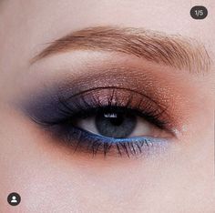 Makeup Blue Eyes, Maquillage On Fleek, Eye Makeup Pictures, Smink Inspiration, Eye Makeup Designs, Dope Makeup, Winter Makeup, Blue Eyeshadow