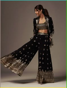 Indian Outfits Modern, Gopi Vaid, Diwali Outfits, Mirror Embroidery, Dress Book, Traditional Indian Outfits