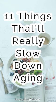 Gracefully Quotes, Positive Aging, Slow Down Aging, Food Thoughts, Healthy Wealthy, Slow Aging, Anti Aging Secrets, Reflection Quotes, Anti Aging Tips