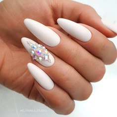 Wedding Gel Nails, Diy Rhinestone Nails, Frühling Wallpaper, Multicolored Nails, Diamond Nail Art, White Manicure, Wow Nails, Nail Jewels