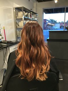 Orange Brown Balayage, Subtle Ginger Highlights In Brown Hair, Brown Hair Balyage, Amber Golden Brown Hair, Gingerbread Caramel Hair, Beown Hair, Brown Hair With Blonde Ends, Wavy Copper Hair, Copper Blonde Balayage