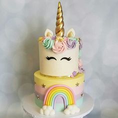 there is a cake that has a unicorn on it