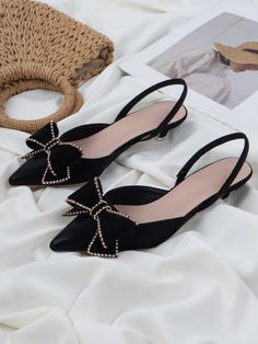 Hak Tinggi, Heels Classy, Stunning Shoes, Bow Decor, Girly Shoes, Rhinestone Bow