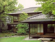 Japanese Style Architecture, Asian Style House, Japan Homes, Japanese Home Design, Japanese Style House, Traditional Japanese House, Japan Home