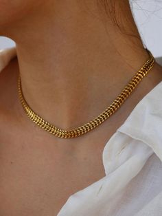 DETAILS Composition: 100% Titanium Steel Minimalist Gold Necklace, Heading Fonts, Herringbone Necklace, Golden Necklace, Grid Style, Long Midi Dress, Old Money Style, Sheer Material