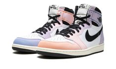 Rosa Jordans, Gentleman's Club, Pink Jordans, Air Jordans Women, Jordan Model, Womens Basketball Shoes, Air Jordan 1 Mid Se, Nike Air Jordan 1 Mid, Womens Air Jordans