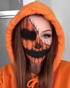 Pumpkin Makeup Ideas, Easy Halloween Makeup Ideas, Easy Halloween Makeup, Creepy Halloween Makeup, Cute Halloween Makeup, Halloween Makeup Diy, Halloween Makeup Ideas, Halloween Eye Makeup, Amazing Halloween Makeup