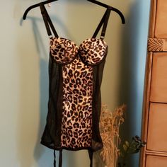 Leopard Print Sheer Sides Zip Back. Never Worn.. Goth Cheetah Print, 2000s Cheetah Print, Cheetah Print Bra, Leopard Print Lingerie, Leopard Print Corset, Fire Fits, Put On, Hat Hairstyles, Women's Intimates