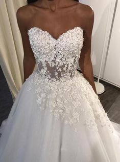 Deb Dress, How To Dress For A Wedding, Deb Dresses, Applique Wedding, Writing Accessories, Wedding Dresses Corset, Dress Tulle, Applique Wedding Dress, Wedding Dresses Strapless