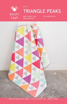 Triangle Peaks Quilt Pattern Quilting Triangles, Quilting Knowledge, Quilt Beginner, Quilty Love, Triangle Quilt Pattern, Triangle Ruler, Paper Quilt, Solid Quilt, Quilting Designs Patterns