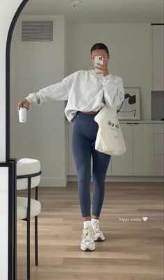 Adrette Outfits, Modele Fitness, Gymwear Outfits, Gym Crush, Pilates Clothes, Look Legging, Cute Gym Outfits, Gym Fits, Gym Outfits