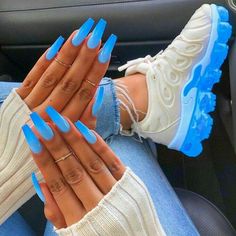 Neon Blue Nails, Blue Ombre Nails, Pink Ombre Nails, Blue Acrylic Nails, Ombre Acrylic Nails, Arts Ideas, Blue Nail