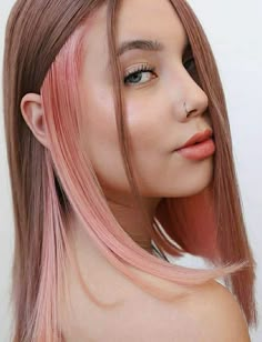 Peach Underneath Hair, Hair Pink Underlayer, Side Dyed Hair, Side Part Hair Color Ideas, Pink Strip In Hair, Pastel Pink Money Piece Hair, Light Pink Underneath Hair, One Strand Of Hair Dyed, Pink Underlayer Hair